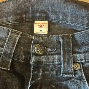 Plain to Polished: How to Look Better In Clothes with FIT! Doesn’t fit me no more display picture 1